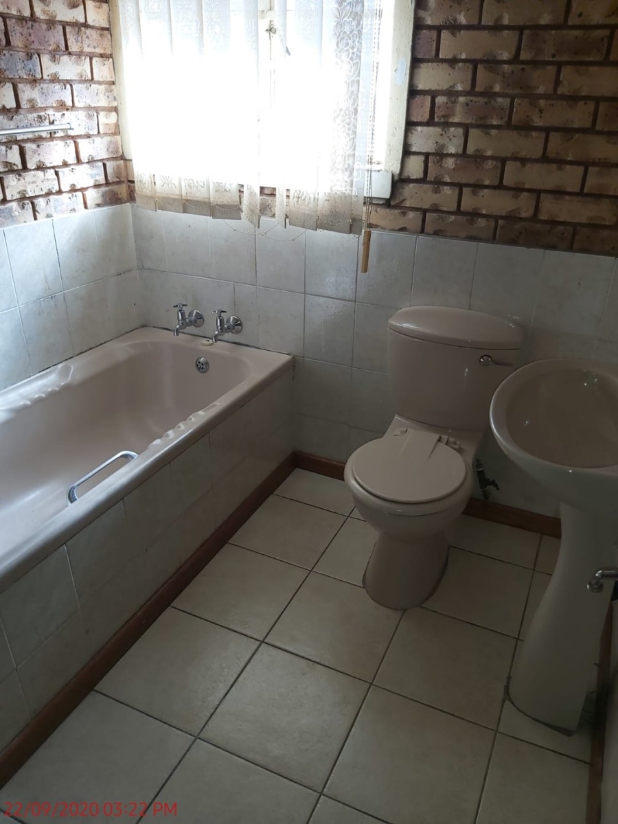 1 Bedroom Property for Sale in La Hoff North West